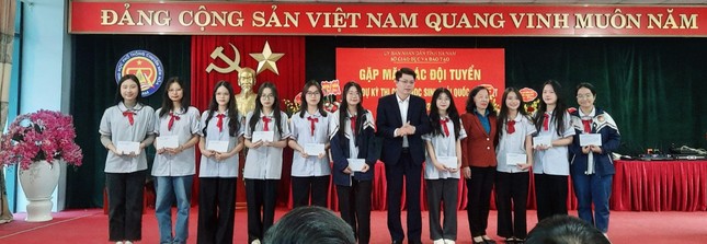 Nữ sinh Hà Nam đạt giải Nhì môn Văn quốc gia và câu trả lời: “Học Văn để làm gì?” ảnh 3