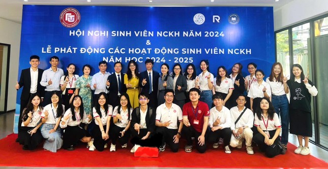 Phó Chủ tịch Hội Sinh viên FTU2 là sinh viên xuất sắc, cống hiến sức trẻ cho công tác cộng đồng ảnh 4