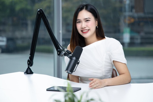 Từ 'Hoa khôi Sư phạm' đến danh hiệu Én Vàng, Thảo Uyên: 'Va chạm sớm cũng là một trong những chìa khoá giúp mình tự tin' ảnh 6