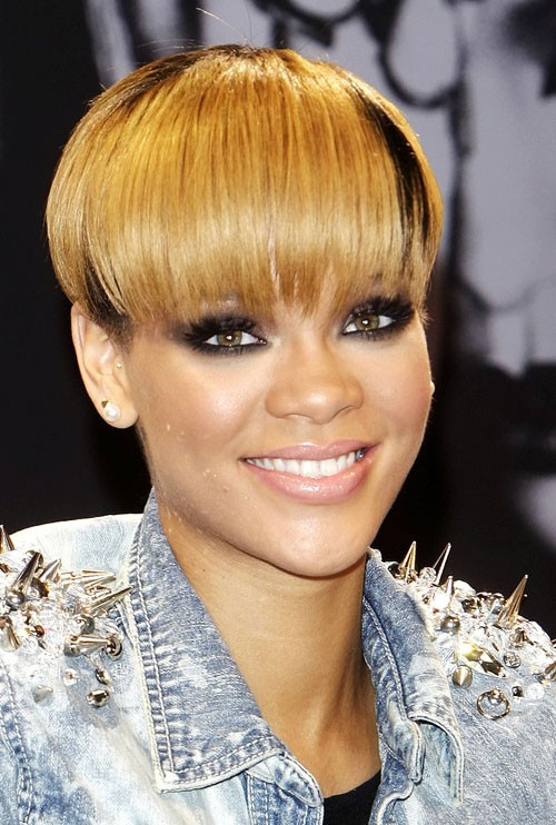 Rihanna's impressive hairstyles photo 10