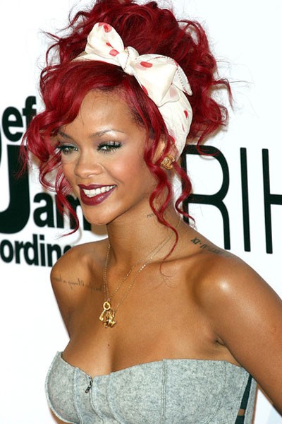 Rihanna's impressive hairstyles photo 1