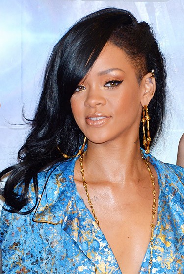 Rihanna's impressive hairstyles photo 7