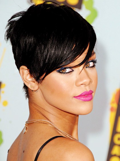 Rihanna's impressive hairstyles photo 9