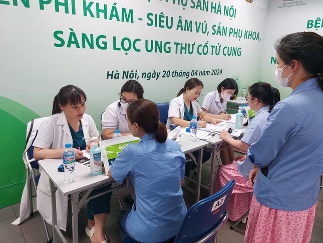 Hàng trăm nữ công nhân ở Hà Nội được khám sàng lọc ung thư ảnh 4