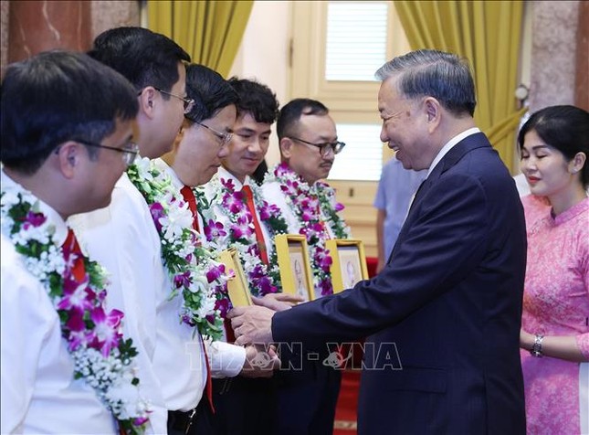 Tổng Bí thư, Chủ tịch nước Tô Lâm: Thương yêu, lắng nghe, tận tâm lo lắng, giải quyết việc của nhân dân ảnh 3