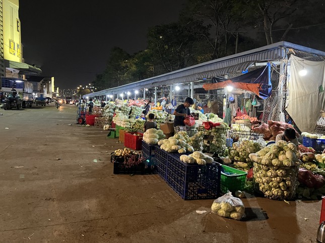 Chợ đầu mối TPHCM áp Tết: Chưa bao giờ ế như bây giờ ảnh 3