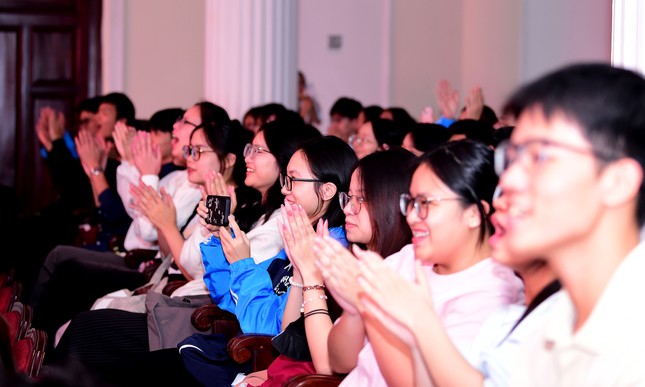 'Ngọc Hoàng, Táo quân' tuyên truyền pháp luật về bảo vệ môi trường ảnh 9