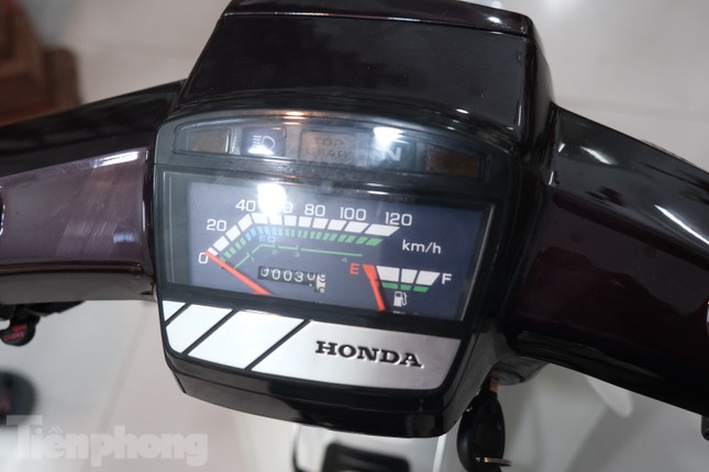 Honda Dream đời cổ biển đẹp rao bán hơn 300 triệu đồng ảnh 5