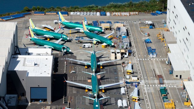 Sa thải giám đốc điều hành sau vụ máy bay Boeing bung cửa ảnh 1