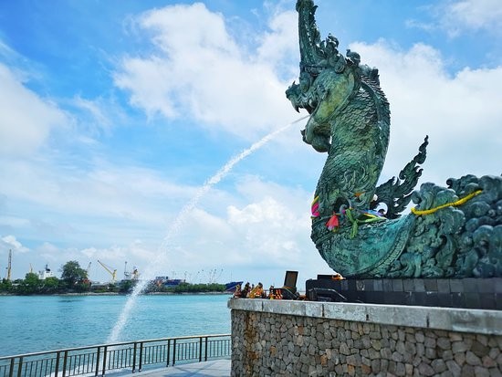 Những biểu tượng du lịch kỳ lạ khiến nhiều người thích thú ảnh 2