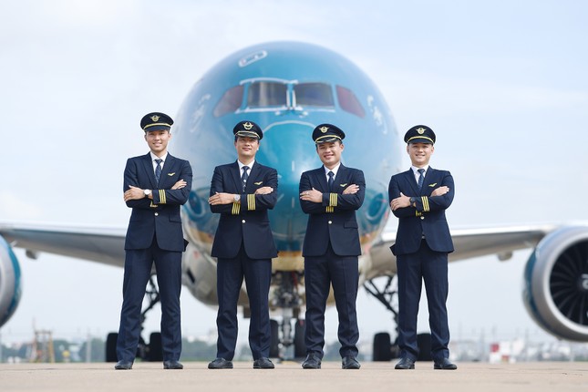 Sếp Vietnam Airlines nói về tiền lương của phi công ảnh 2