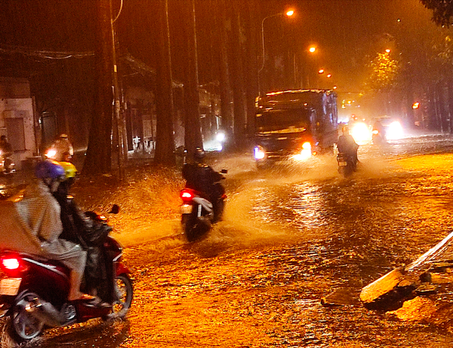 Sài Gòn sắp đón mưa to ngày thứ 2 liên tiếp ảnh 1