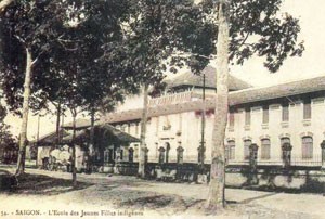 Học sinh tốt nghiệp trung học ở trường này được cấp bằng tú tài?