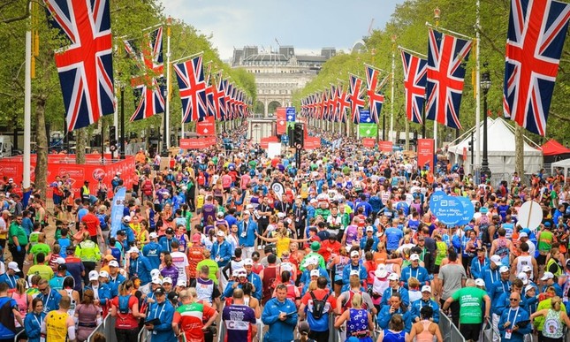 London Marathon được tổ chức đầu tiên vào năm nào?