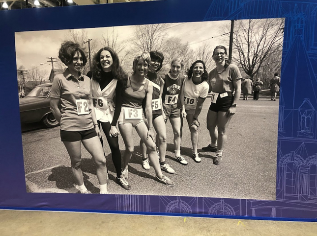 Cuộc đua Marathon cho nữ giới được giới thiệu tại Olympic nào?
