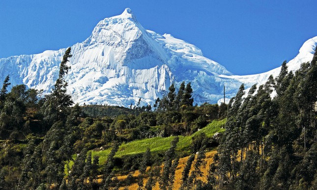 Peru là quốc gia có địa hình trung bình cao nhất thế giới?