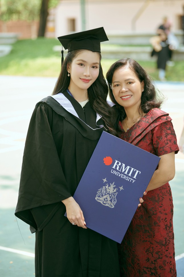 Á hậu Phương Anh tốt nghiệp thạc sĩ RMIT ảnh 5