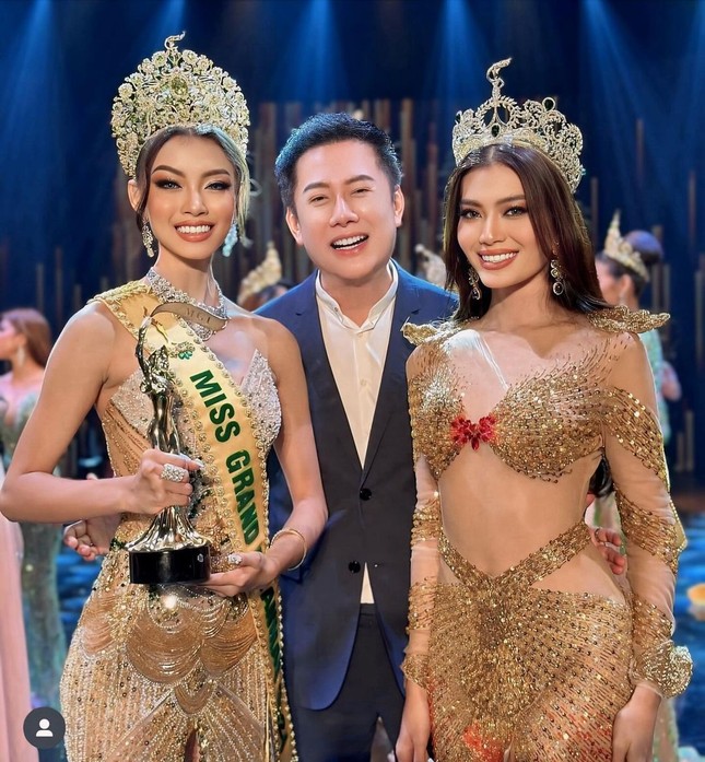 Ông Nawat họp báo để nói về vụ người đẹp Myanmar tháo vương miện, bỏ về ảnh 2