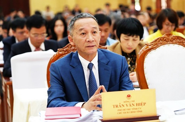 Hoàn tất khám xét phòng làm việc và nhà riêng Chủ tịch tỉnh Lâm Đồng ảnh 1