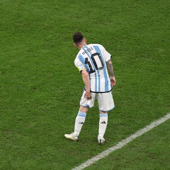 Messi bị đau, có nguy cơ bỏ lỡ trận chung kết World Cup 2022 ảnh 2