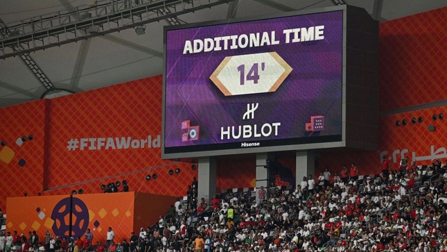 Vì sao EURO 2024 sẽ khác World Cup, không còn những trận kéo dài cả trăm phút vì bù giờ? ảnh 1