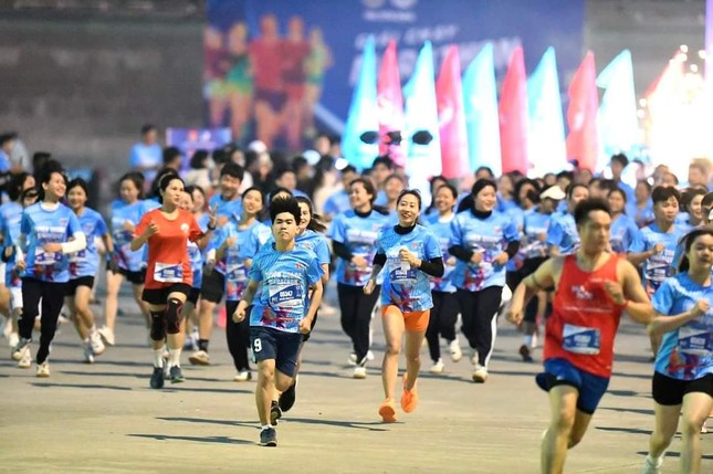 Giải chạy Marathon Tuyên Quang 2024 - Nơi vẻ đẹp và sức trẻ hội tụ ảnh 2