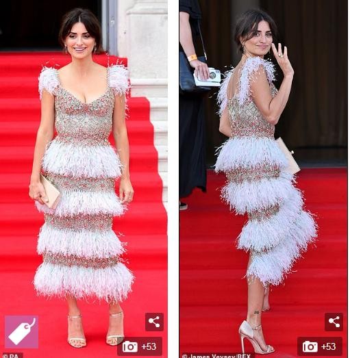 La 'bomba sexy' del país toro Penélope Cruz luce graciosa con llamativo vestido bustier foto 7