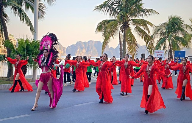 Bất ngờ thay đổi thời gian tổ chức Carnaval Hạ Long ảnh 3