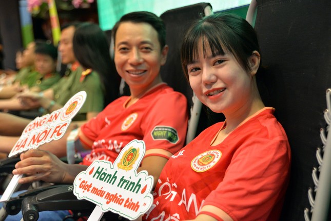 Công an Hà Nội phát động hành trình Giọt máu nghĩa tình năm 2024 ảnh 3
