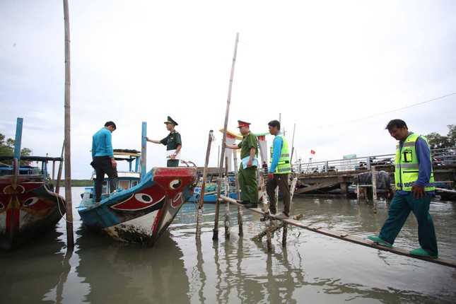 Thanh niên Công an và Quân đội đẩy mạnh học tập, làm theo Bác ảnh 13