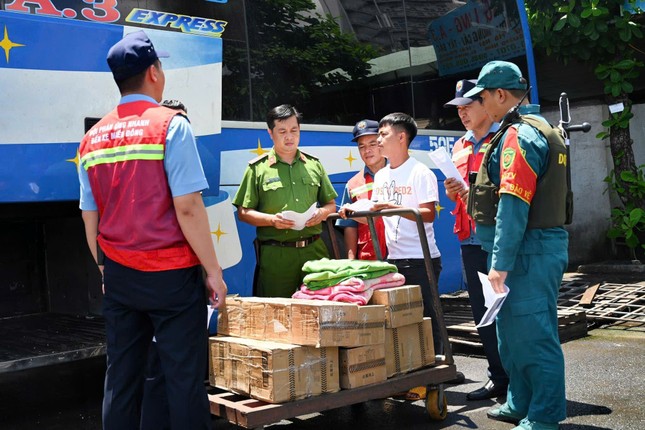 Thanh niên Công an và Quân đội đẩy mạnh học tập, làm theo Bác ảnh 11