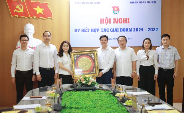 Tỉnh Đoàn Hà Nam và Thành Đoàn Hà Nội ký kết hợp tác giai đoạn 2024 - 2027 ảnh 4