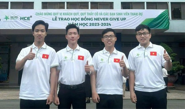 Nam sinh '5 tốt' có GPA tuyệt đối, sở hữu nhiều công bố về Toán học ảnh 3