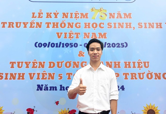 Nam sinh '5 tốt' có GPA tuyệt đối, sở hữu nhiều công bố về Toán học ảnh 2