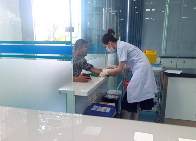 Phòng khám 'vẽ bệnh' moi tiền, vô cớ cắt bao quy đầu của bệnh nhân bị đình chỉ hoạt động ảnh 1