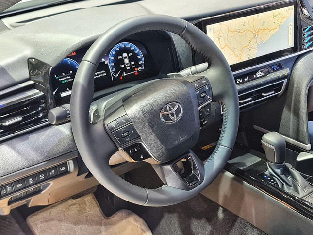 Toyota Camry mới có giá cao nhất 1,53 tỷ đồng