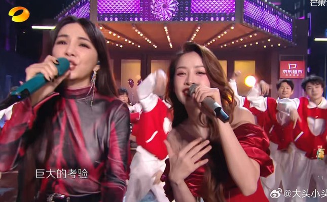 Chi Pu song ca cùng Huỳnh Hiểu Minh ảnh 3