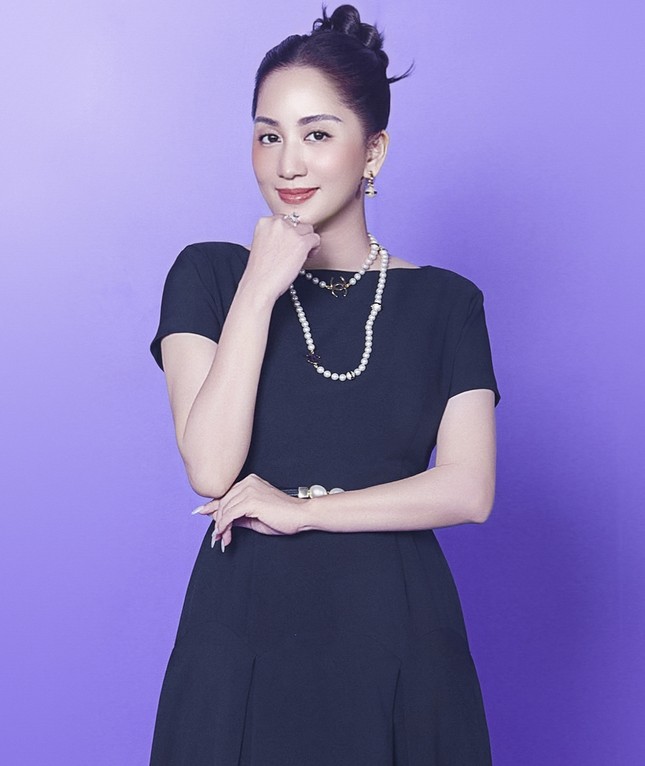 Khánh Thi chật vật giảm cân sau khi sinh con thứ ba ảnh 4