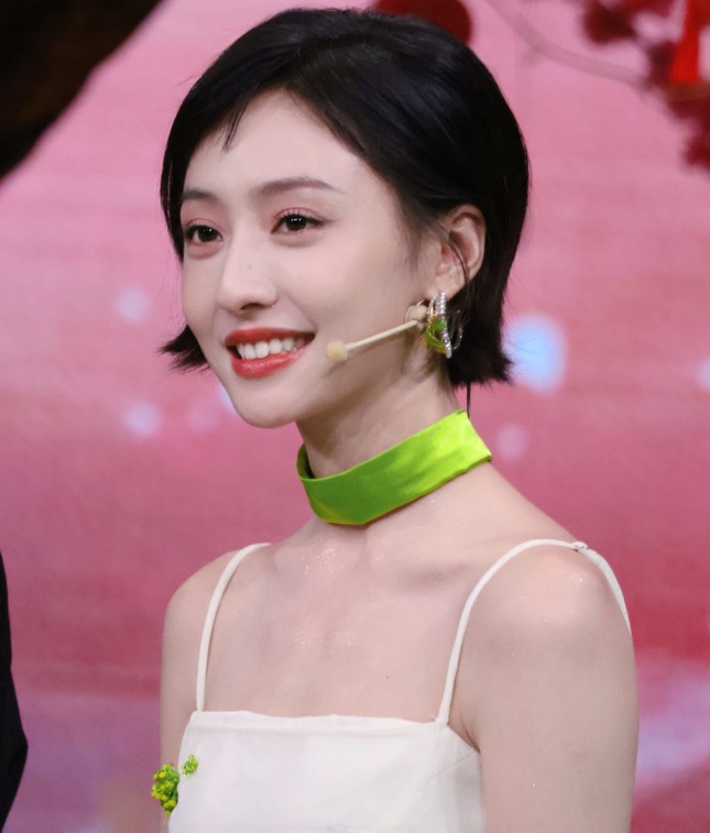 Nữ diễn viên Hồ Liên Hinh xuất hiện giữa bê bối lộ clip 20 phút ảnh 6