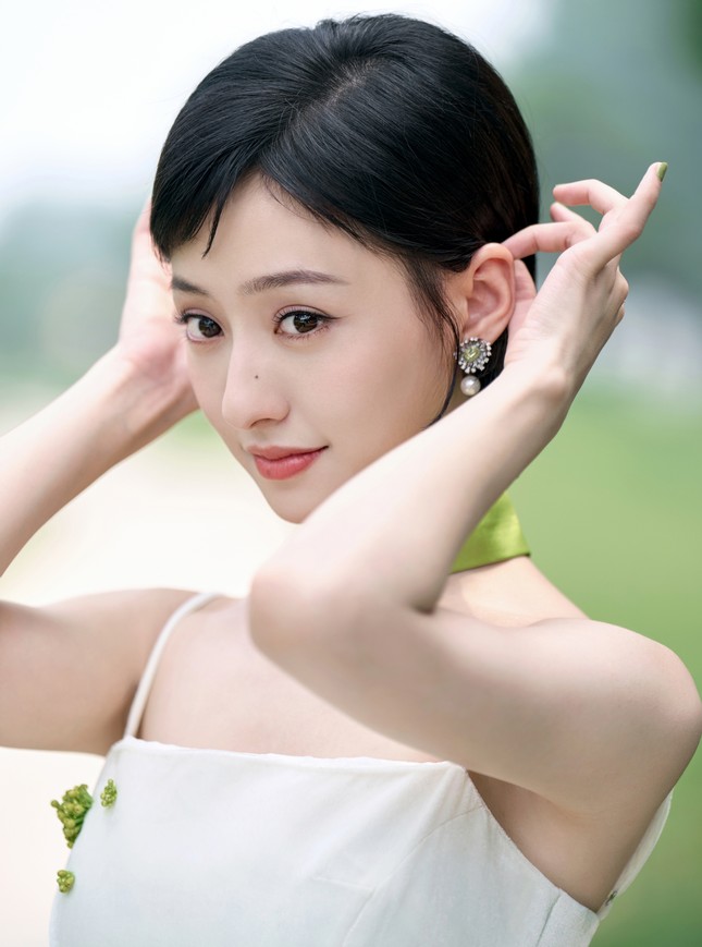 Nữ diễn viên Hồ Liên Hinh xuất hiện giữa bê bối lộ clip 20 phút ảnh 2