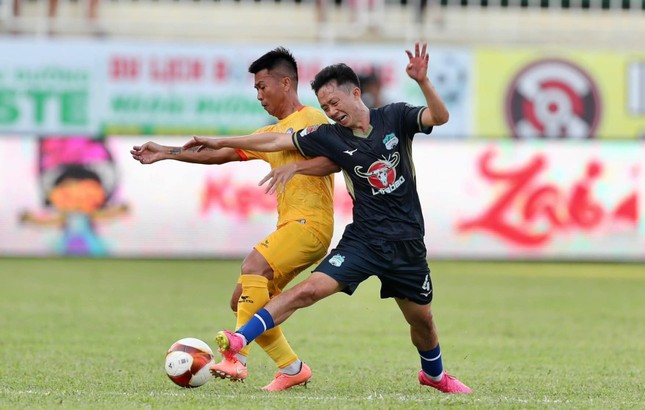 HAGL thắng trận thứ 2 ở V-League ảnh 9