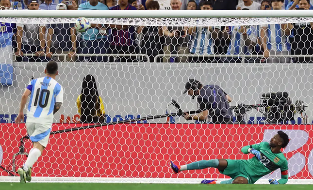 Messi explains why he missed a penalty, almost causing Argentina to regret at Copa America photo 2