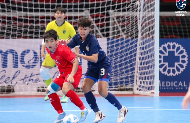 Người hâm mộ Thái Lan sau trận thua tuyển futsal nữ Việt Nam: Bóng đá của chúng ta đang xuống đáy ảnh 1