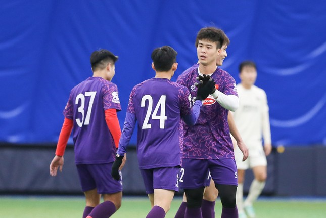 Quang Hải lại ghi bàn, tuyển Việt Nam toàn thắng trên đất Hàn Quốc ảnh 1