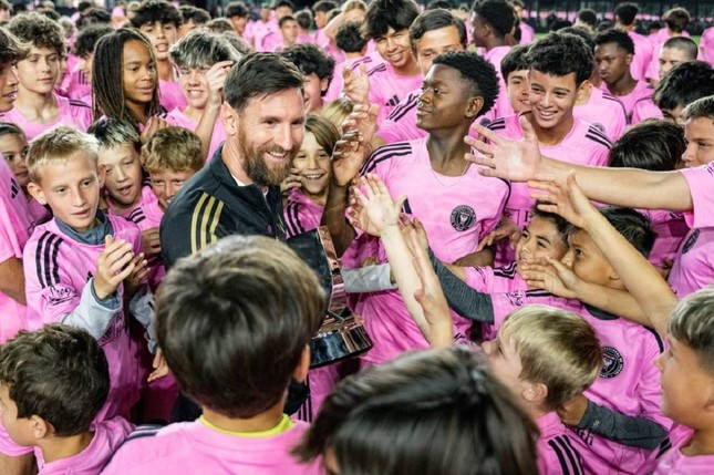 Messi thắng giải Cầu thủ xuất sắc nhất MLS, được trao thưởng theo cách đặc biệt ảnh 1