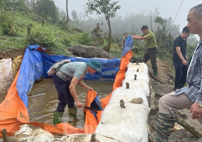 Vụ khai thác vàng trái phép ở Yên Bái: Công an vào cuộc điều tra ảnh 7