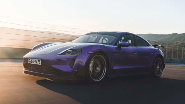 Porsche ra mắt siêu xe điện Taycan mạnh nhất lịch sử