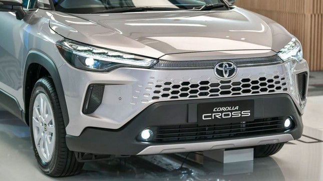 Lô xe Toyota Corolla Cross 2024 đầu tiên về Việt Nam ảnh 6