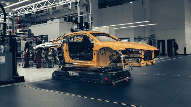 Chiếc Audi R8 cuối cùng của thế giới xuất xưởng ảnh 4