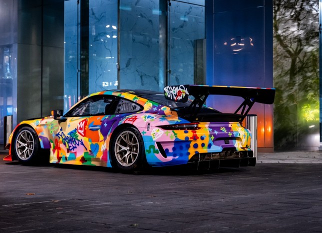 Loạt xe ý tưởng phong cách tương lai của Porsche ảnh 6
